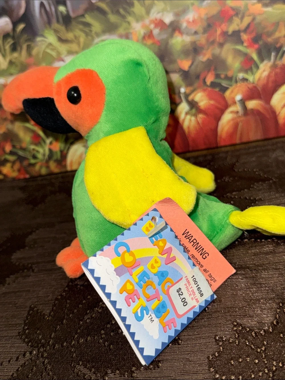 Vintage Collectables 1996 Cuddle Wit Bean Bag Parrot.